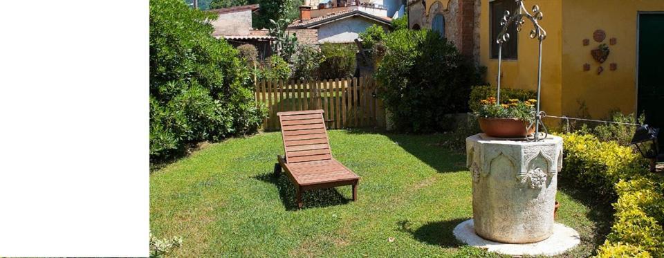 Al Piano Di Sopra Bed & Breakfast Massarosa Eksteriør bilde